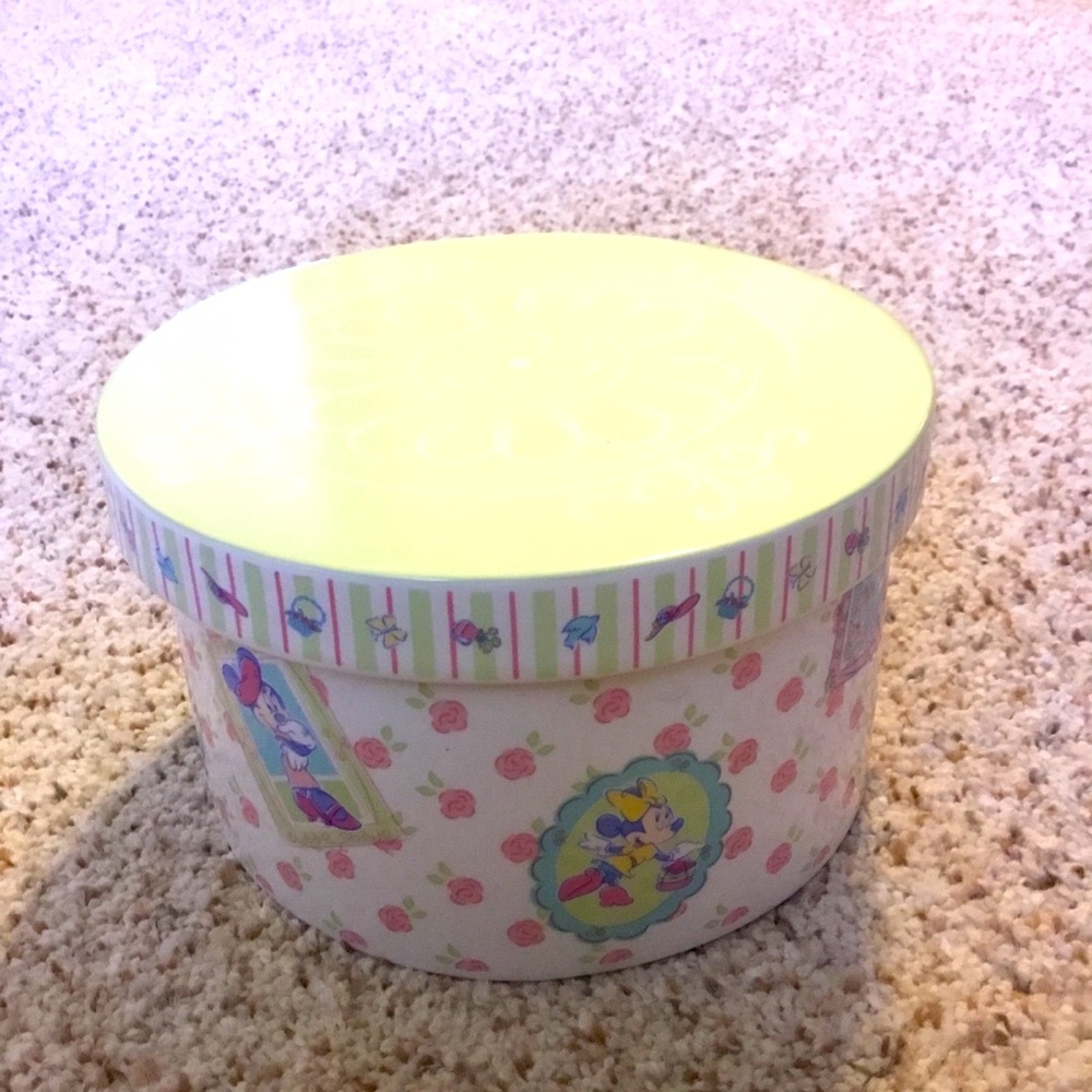 Ceramic Minnie Mouse Lidded Container